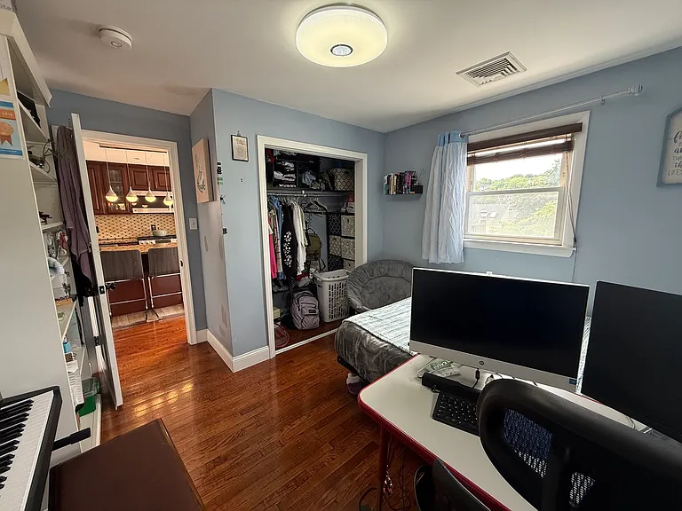300 Mountain Ave #2 — Photo 17