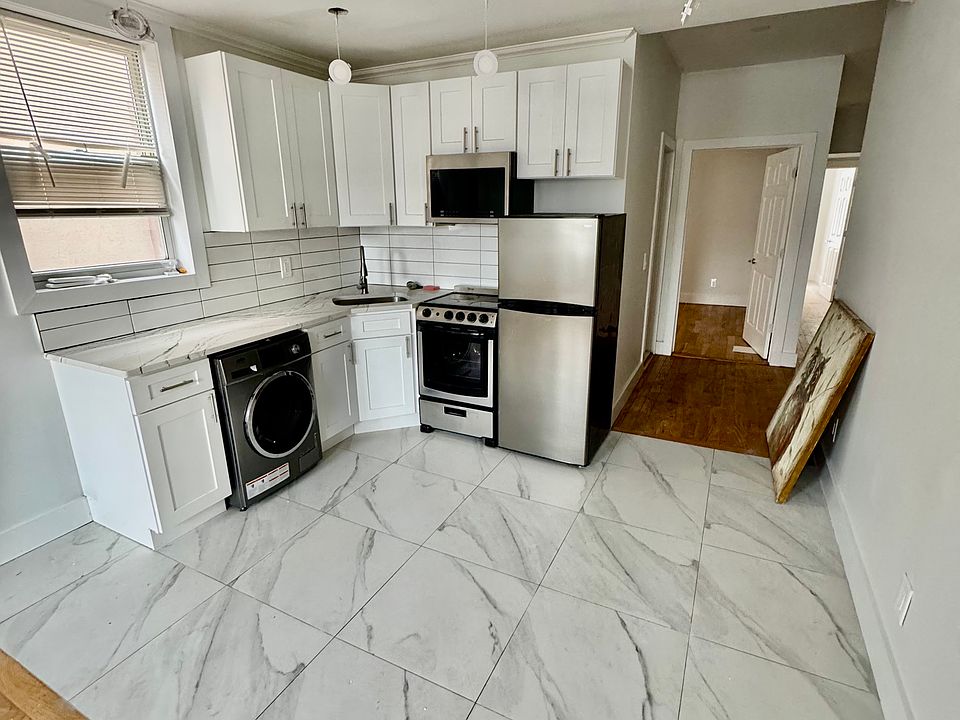 1st image of 42 Southgate Ct #2B