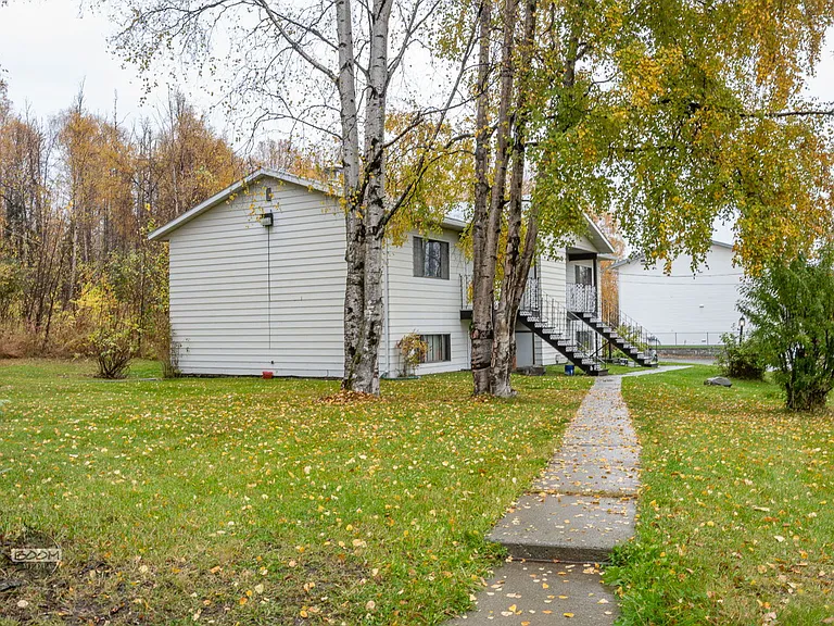 1251 W Patricia Ave #4 — Photo 27
