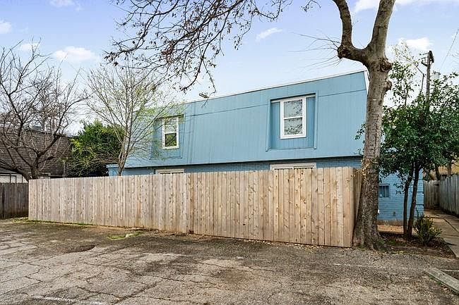 1st image of 2407 Mission Hill Dr