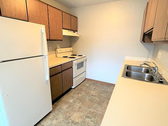 2nd image of 379 Stratford Way #1