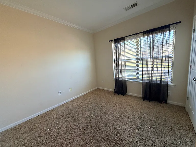 2938 Summit Dr — Photo 11
