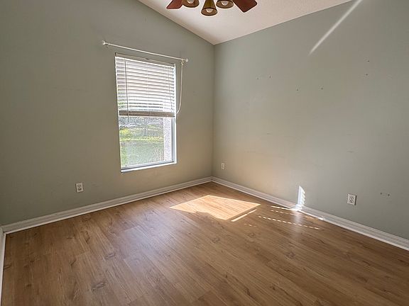 5th image of 108 E Baker St