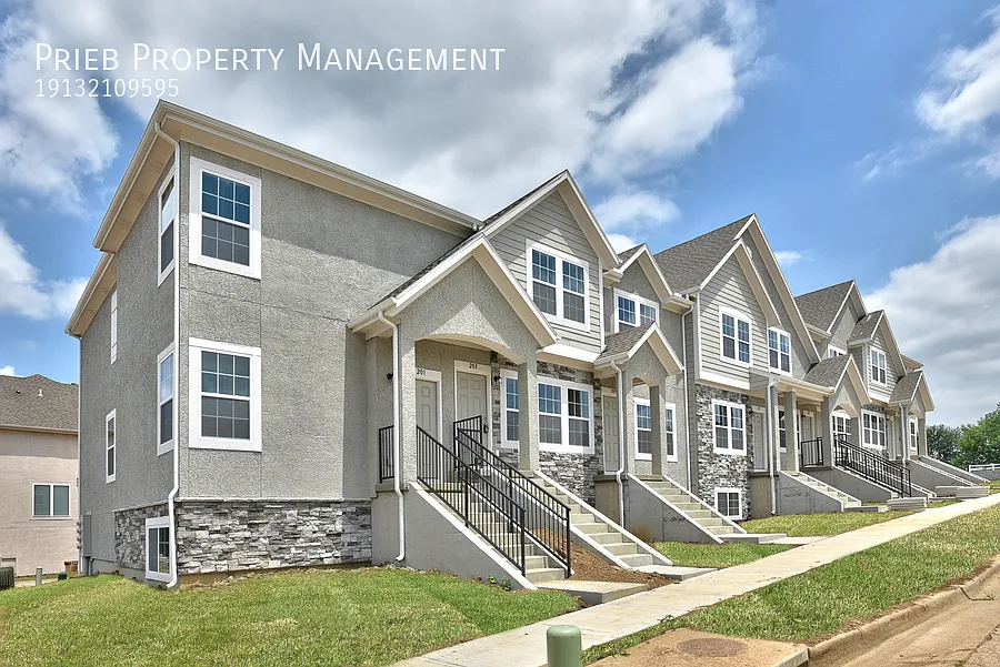 Prairie Haven Townhome - Available November 30th — Photo 1