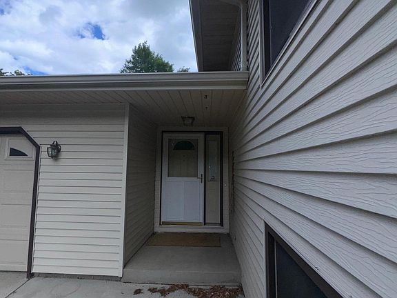 2nd image of 1012 8th Ave