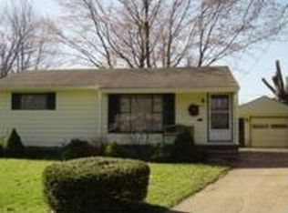 832 Oak St, Elyria, OH 44035