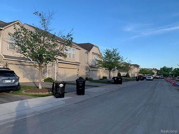 3rd image of 26654 Kirkway Cir