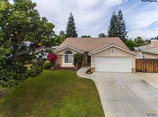 9408 Waterbury Dr, Bakersfield, CA 93312
