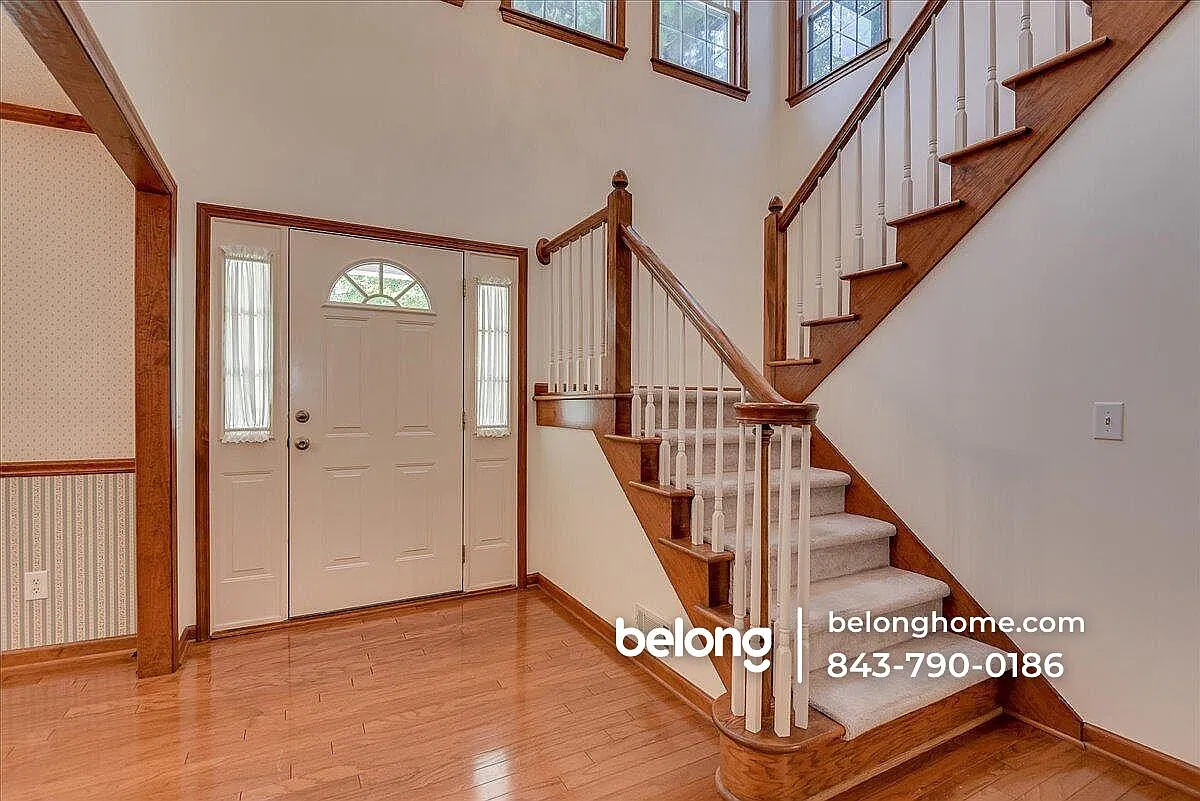 4 bed, 2.5 bath, 2760 sqft, $2,525 — Photo 4