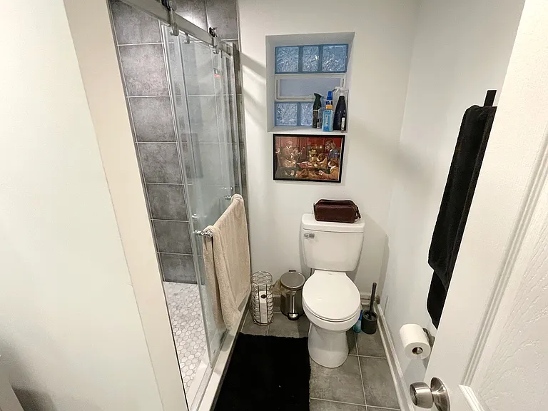 1509 N Rockwell St — Photo 13