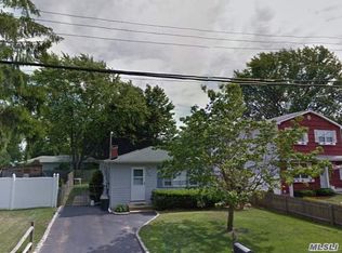 204 Helen St, Holbrook, NY 11741