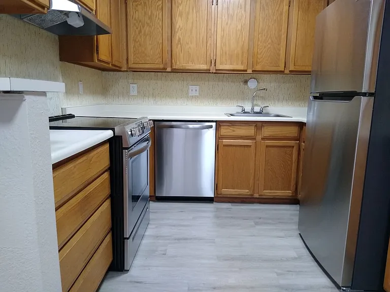 470 S Fenton St — Photo 54