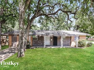 1100 Brown Trl, Bedford, TX 76022