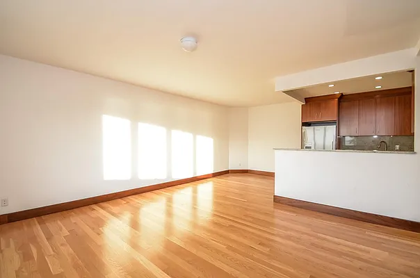 Sold by Avenue Sotheby's International Realty | media 4