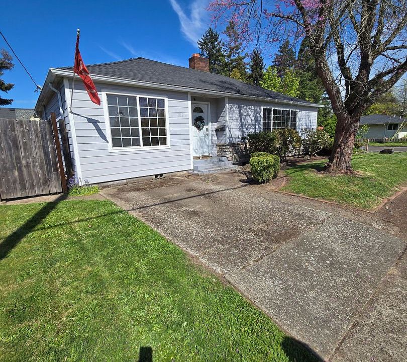1st image of 1019 NW Buchanan Ave