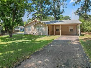 210 Gilbert St, Lone Star, TX 75668