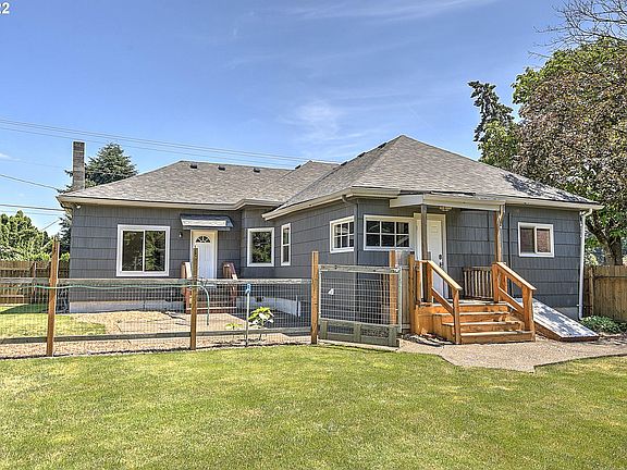 5th image of 7016 NE 94th Ave