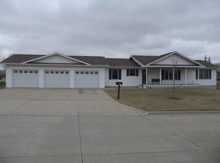 602 Cleve Blvd, Arcadia, IA 51430