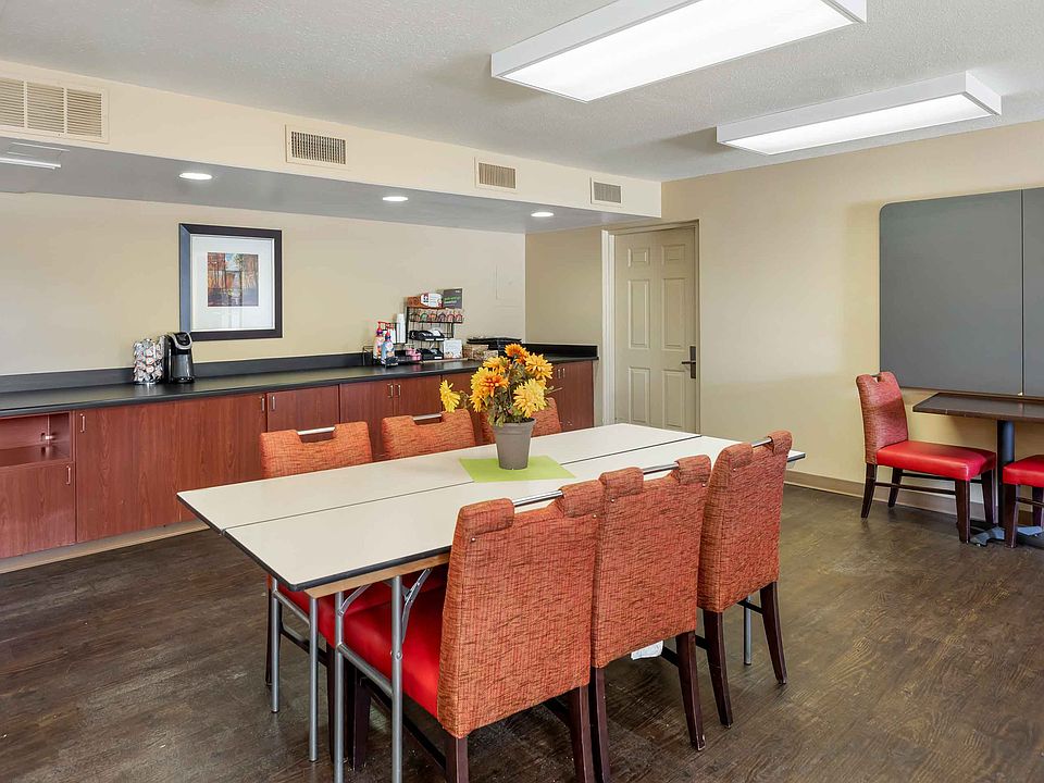 Breakfast Room
