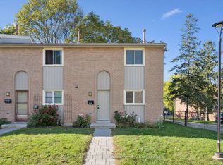 223 Pioneer Dr #H53, Kitchener, ON N2P1L9