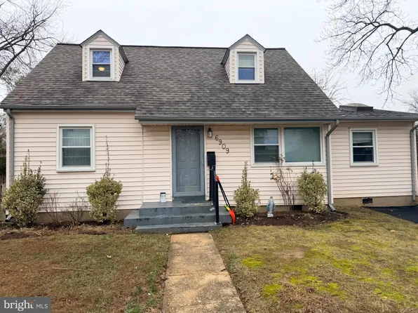 6909 Columbia Dr, Alexandria, VA 22307