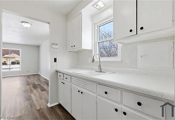 5th image of 27190 Zeman Ave