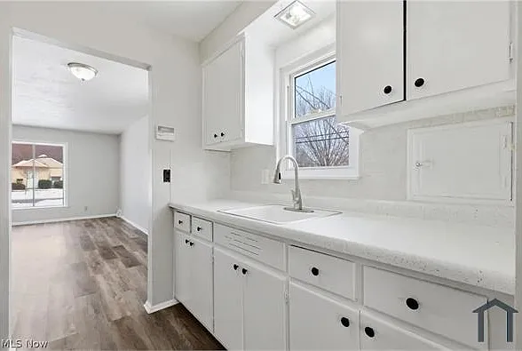 27190 Zeman Ave — Photo 2