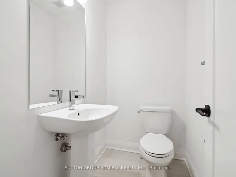 61 Burleigh Mews — Photo 10