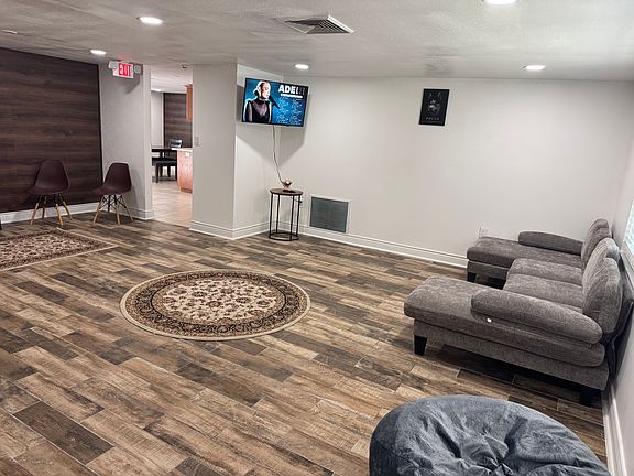 3rd image of 6032 2nd Ave