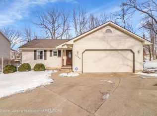 1060 W Main St, Grand Ledge, MI 48837