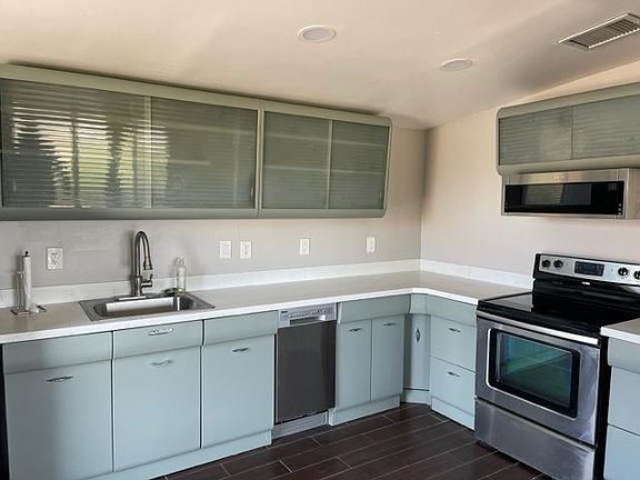 3rd image of 9015 N 15th Pl