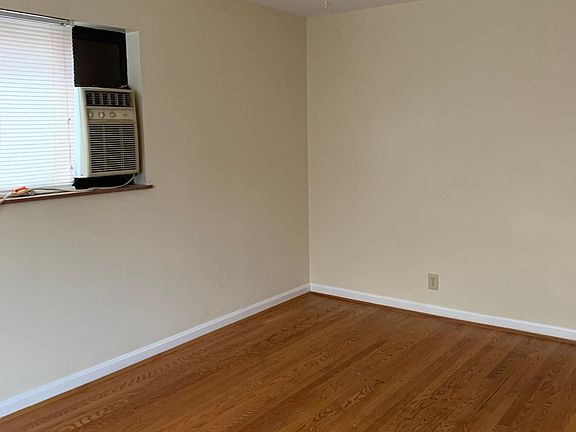 5th image of 1729 Mears Ave