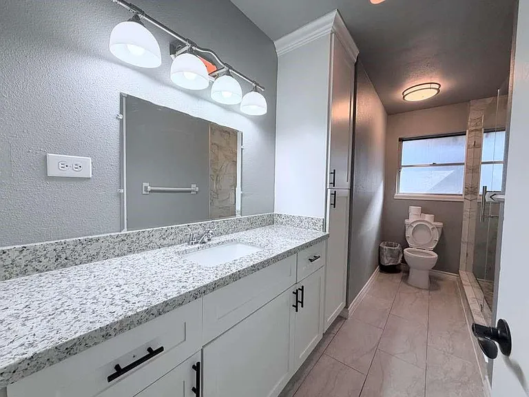 7715 Catalina Ln — Photo 13