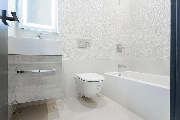 Rented by ERNY LLC | media 8