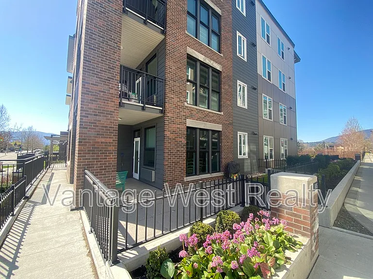 1800 Richter St #115 — Photo 12