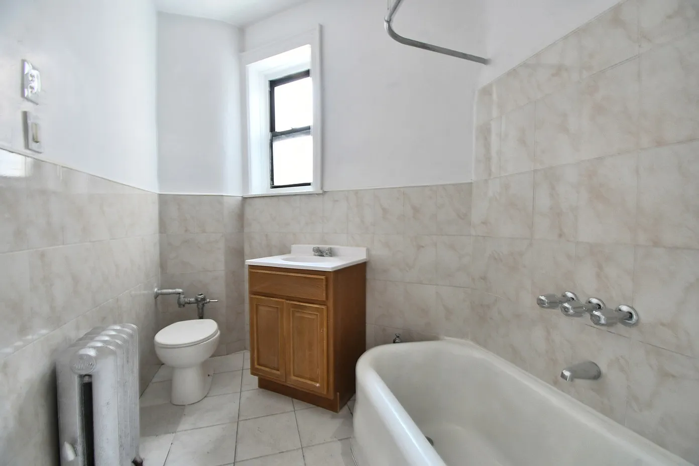 1 bed, 600 sqft, $1,698 — Photo 4
