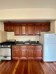 Rented by Jeffrey S Dweck, LREB