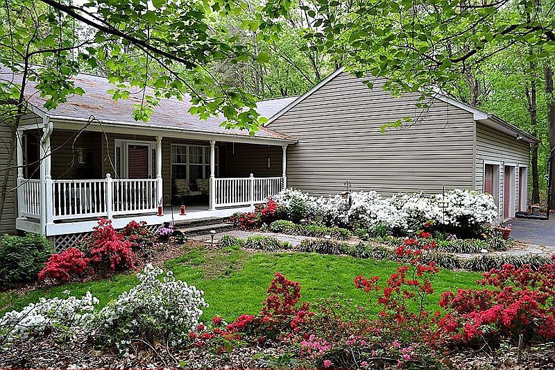 1st image of 1704 Saddle Dr