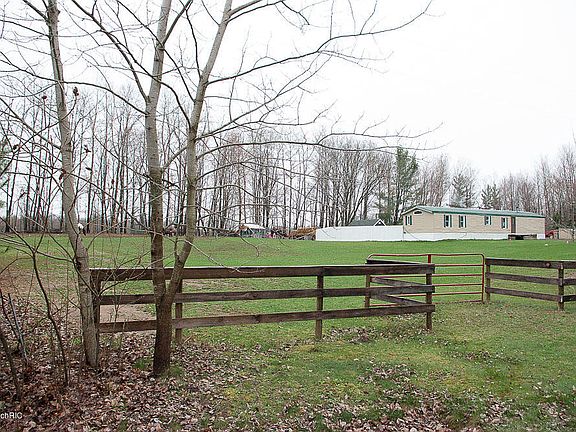 2nd image of 19033 Fir Dr