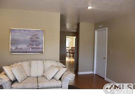 3rd image of 6705 Lakewood Dr
