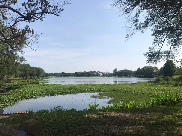 1150 Crescent Lake Dr, Saint Petersburg, FL 33701
