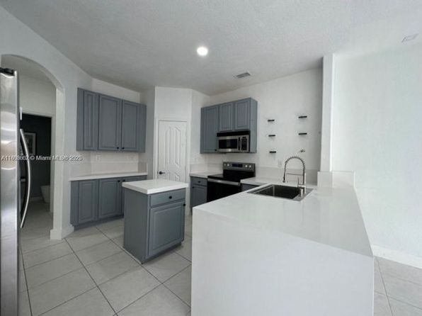8042 NW 114th Pl