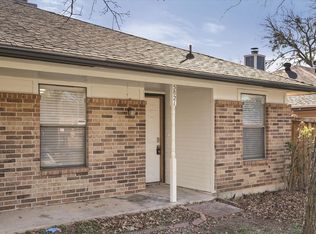 5821 Mansfield Rd, Arlington, TX 76017