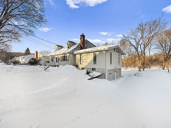 4th image of 48 Grapevine Ave