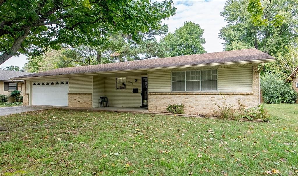1902 W Emma Ave, Springdale, AR 72762 Zillow