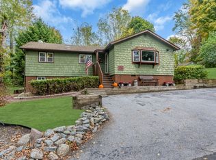 106 Grandview Rd, Highland Lakes, NJ 07422