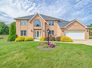 612 Rembrandt Cir, Irwin, PA