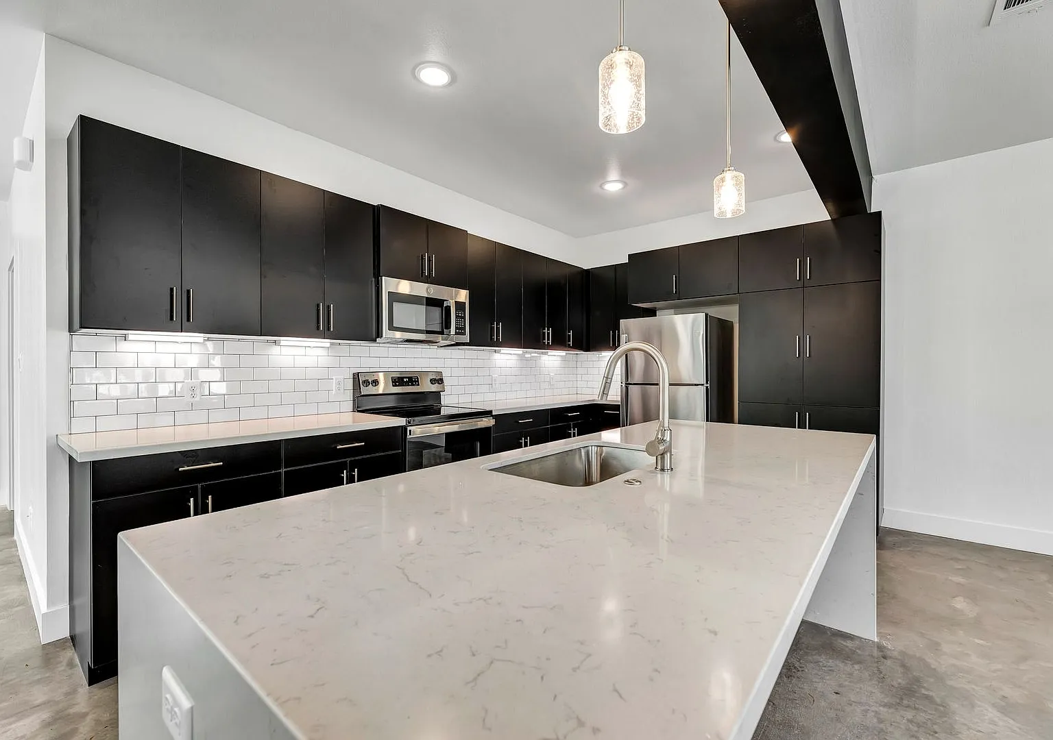 Luxury Modern Townhome-Pre-leasing Fall 2027 — Photo 1