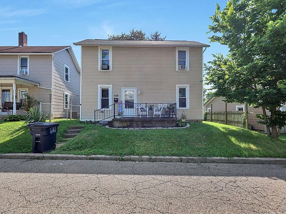 2nd image of 122 S Cedar Ave