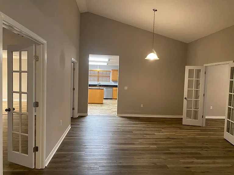 1810 Twin Pine Blvd — Photo 46